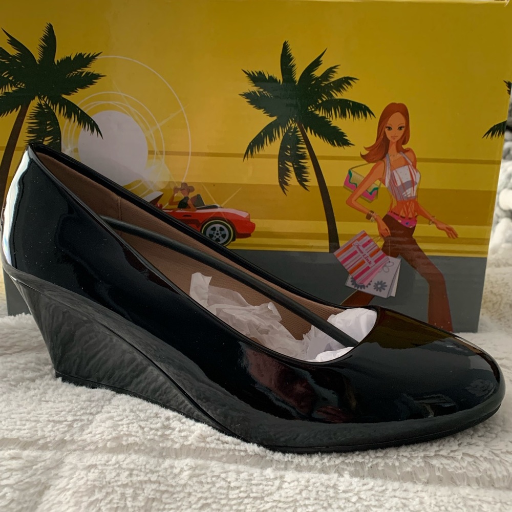 Women’s Black Wedges